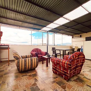 Hermoso A 10 Minutos Del Aeropuerto Apartamento