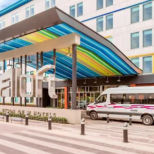 4* Hotel Aloft Airport